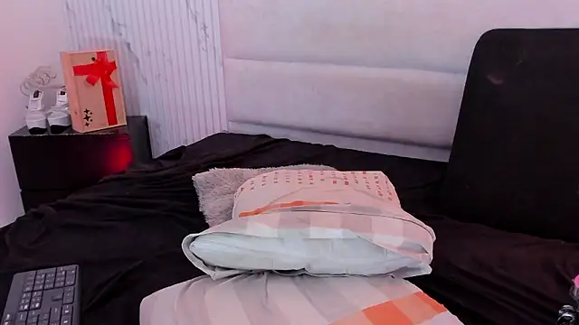 Reginavegaa live sex cam