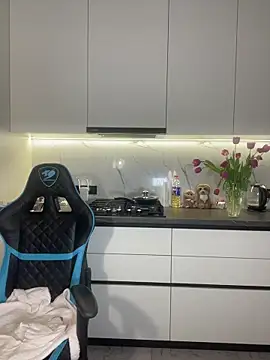 curlylara - CurlyLara's free webcam