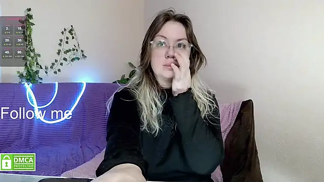 elven_dreams_ webcam