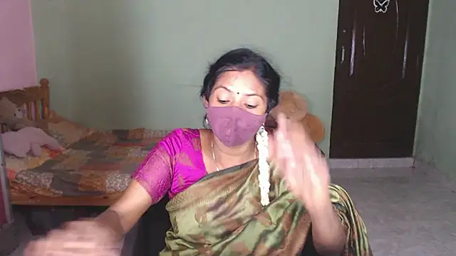 hotgulabi (F milf) - topless