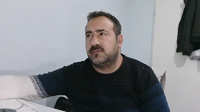 mio_jaks (Ask my age) - Does anyone want sperm? :wanker: