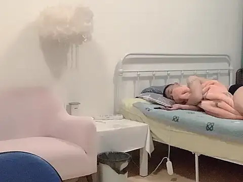 zz16888 (Ask my age) - 攒钱供妹妹读书