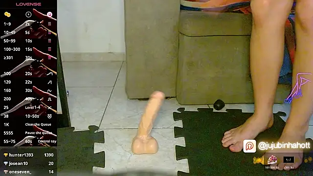 jujubinhahot (F young) - Show your vagina and touch it.