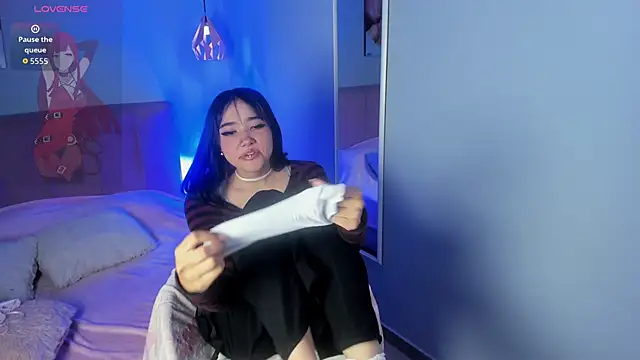 ela_petit - Ela_petit's free webcam - UK Sex Cams