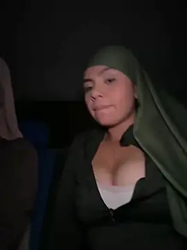 lalilamassu1 Live Webcam on Stripchat