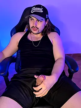 derek_vow (M young) - SHOW BICEPS