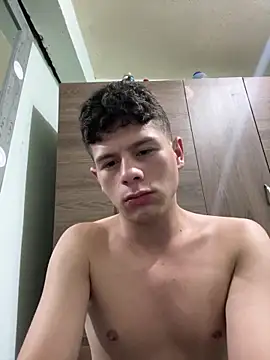 andy12912 (M twink) - DILDO🍑🍆