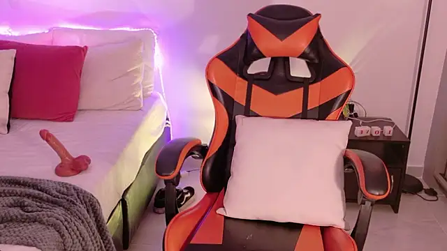 ChloeMoreti live sex cam