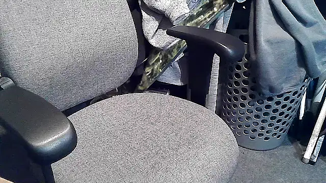 oldmanphlwiss (M grandpa) - #american #bisexuals #blondes #cam2cam #chunky #grandpas #hairy #hairy-armpits #handjob #masturbation #middle-priced-privates #mustache #office #sex-toys #small-audience #small-cock #striptease #twerk #white