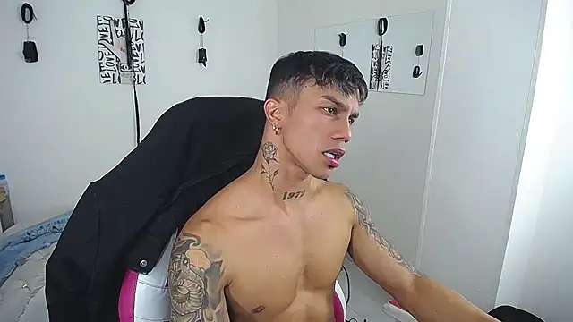 Leonard_Price live sex cam