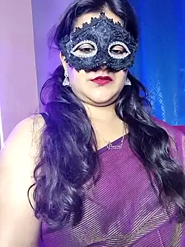 noty_girl2 (F milf) - Boobs show