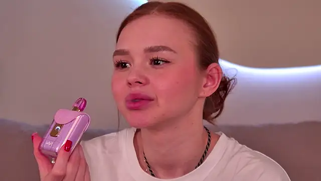 mirabliss (F young) - GIFR FOR WOMEN DAY