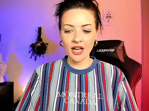 melrosestrip (F young) - shake ass