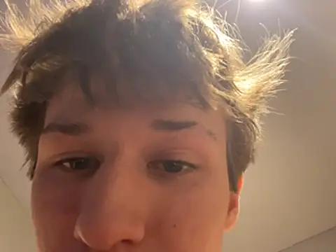 yourwhiteboy1's live cam