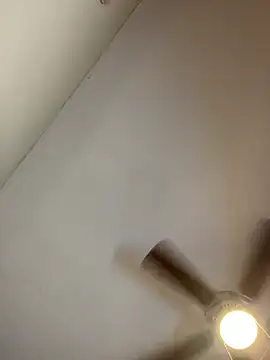 strwbrrymilk live sex cam