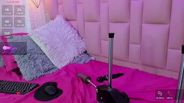 abbyadams (F milf) - spit tits!!!