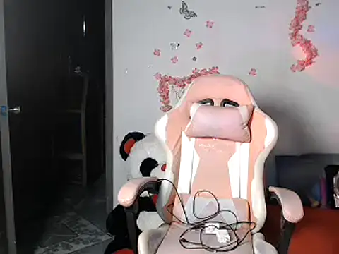 sophiadaza666 (F teen) - show ass