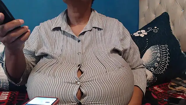 cutefirmmelonss (F mature) - PLZZ HELP ME BUY MY OWN  HOUSE