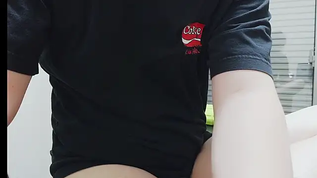 oyu_kun (Ask my age) - Ｔシャツ脱ぐTake off your T-shirt