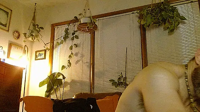 marcus_graves_13 (Ask my age) - Shirt Off (Oil Up Chest)