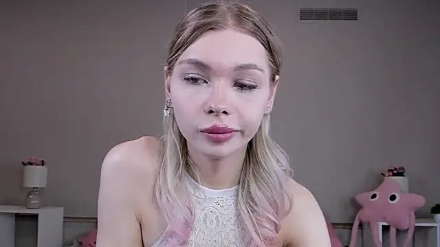 Blondy_Fina live sex cam