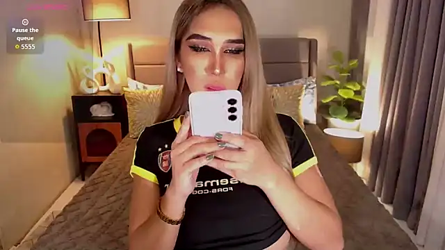 CummAndGetMe live sex cam