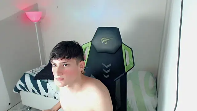 Pablito_junior live sex cam
