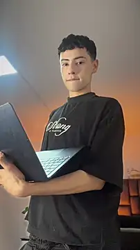 sebastian_reed (M young) - 🖤 Show my hard cock