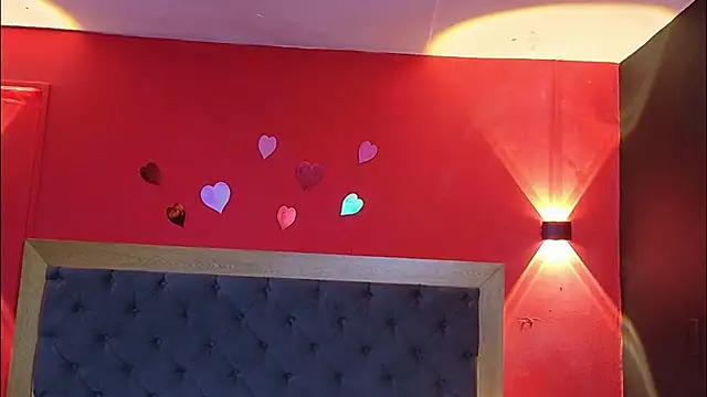 YayaHilton live sex cam