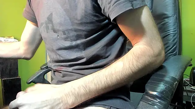 BigCumShoot live sex cam