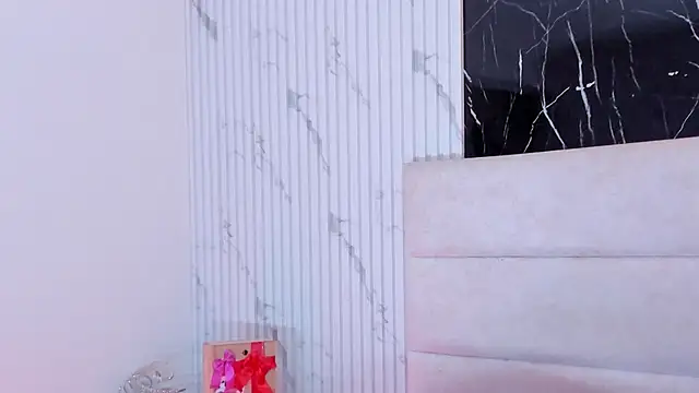 reginavegaa - Reginavegaa's free webcam - UK Sex Cams