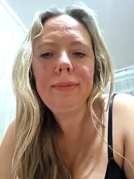 irina3718 - Irina3718's free webcam - UK Sex Cams