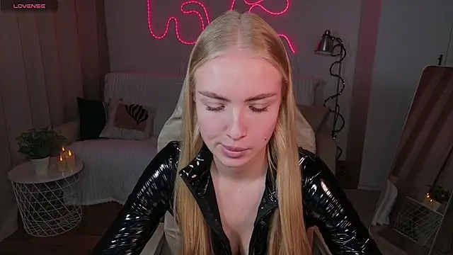 tessagrays - TessaGrays's free webcam - UK Sex Cams