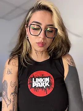 carolqueen1_ - CarolQueen1_'s free webcam - UK Sex Cams