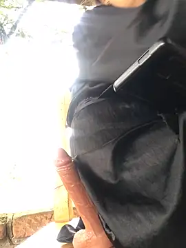 Webcam Model (Lunaluxe1001)  is live.Free join now!