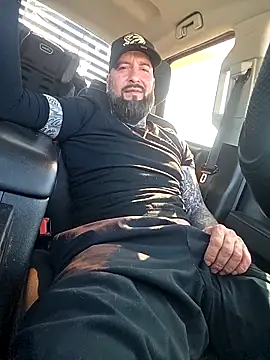 Beardedtattood Live Webcam on Stripchat