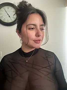 sukhakunis1's live cam