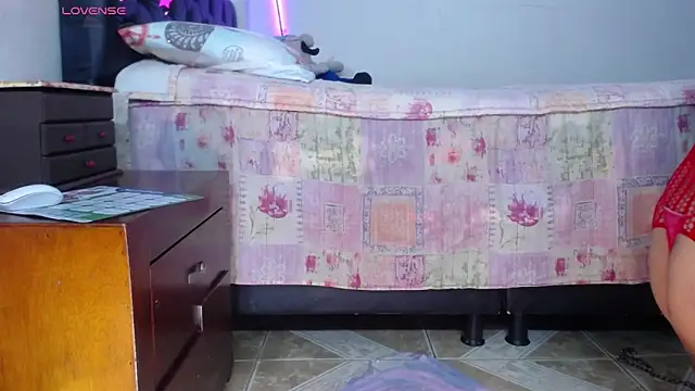 pinky_violeta - Pinky_violeta's free webcam