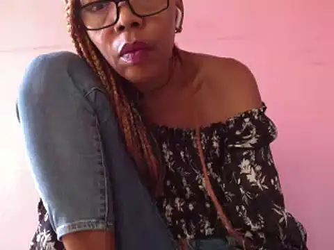 Ladyzee25 webcam stripchat model stream image