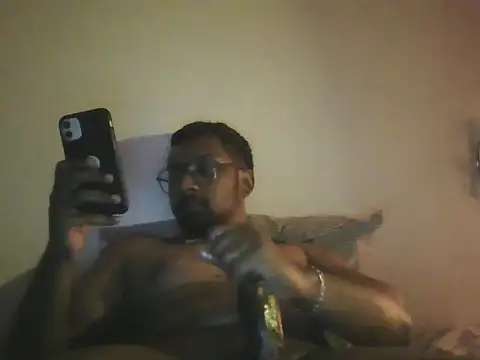 lookingforwomentofukchenn webcam