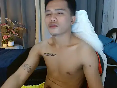 YourNaughtyTwink_69 webcam