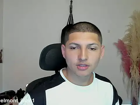 A_lejandro_08 webcam