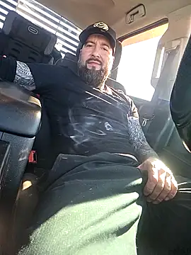 beardedtattood (Ask my age) - Good afternoon daddy 😍