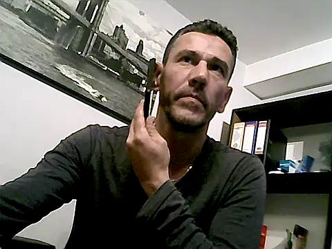 mastercharisma35 (Ask my age) - like tip + 150 tokens 4 minute private