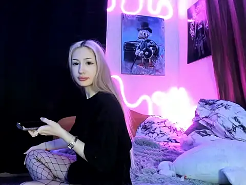 darkang3ix (Ask my age) - full naked! help me reach it together