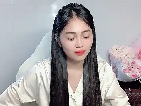 thuy79 - Thuy79's free webcam