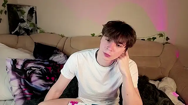 AnthonyCuutie live sex cam