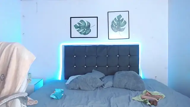 selena_yourmilf - Selena_yourmilf's free webcam - UK Sex Cams