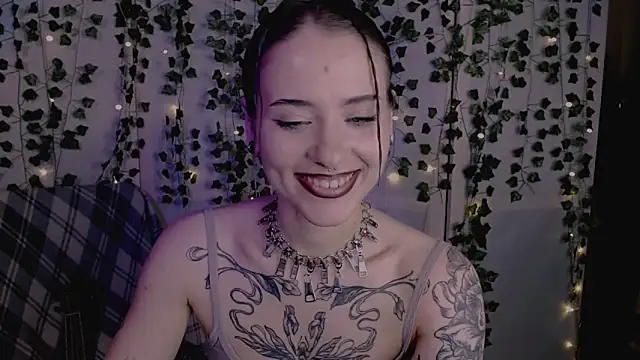 risha_laas - Risha_laas's free webcam - UK Sex Cams