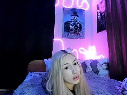 darkang3ix (Ask my age) - full naked! help me reach it together